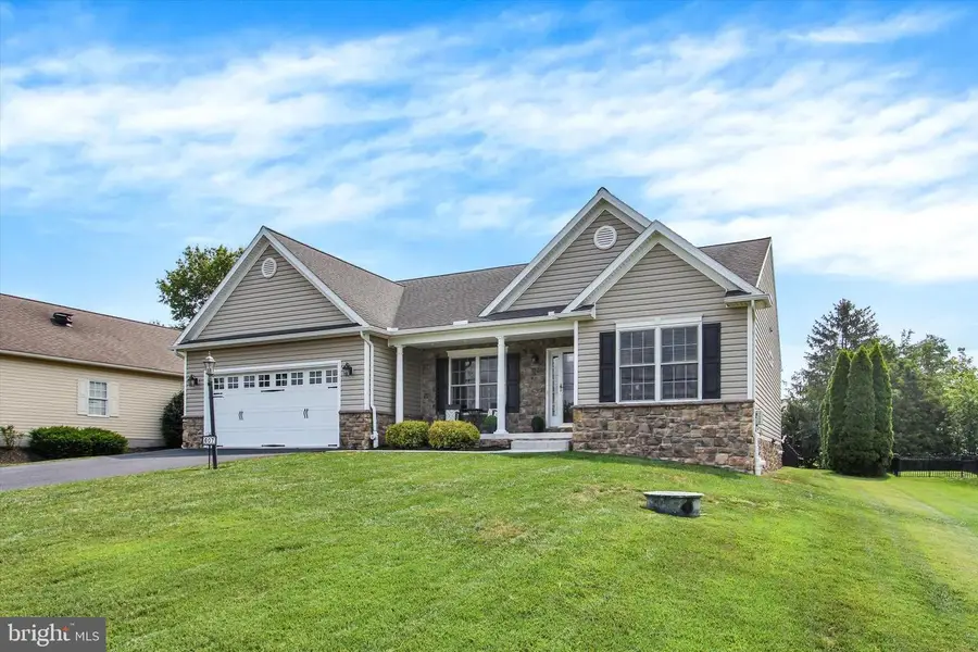 607 Heritage Dr, Gettysburg, PA 17325 - #2