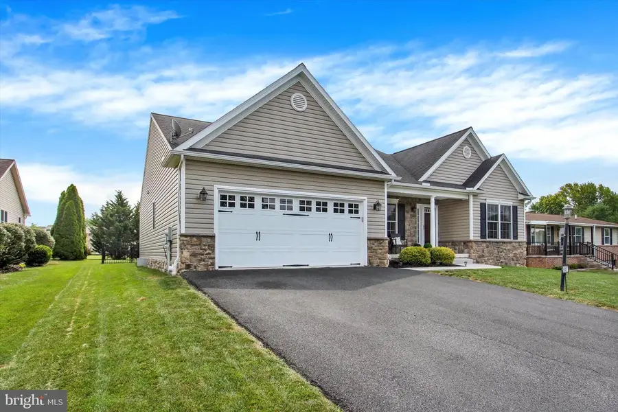 607 Heritage Dr, Gettysburg, PA 17325 - #3