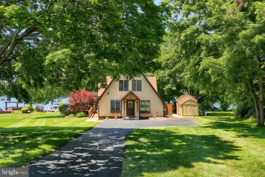 408 Lake Meade Dr, East Berlin, PA 17316 - #3