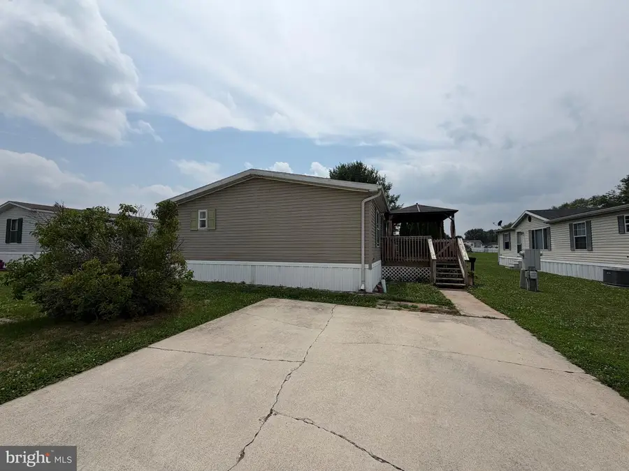 29 Hampshire Dr, New Oxford, PA 17350 - #3