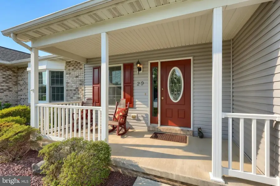 29 Lottie Ln, New Oxford, PA 17350 - #2