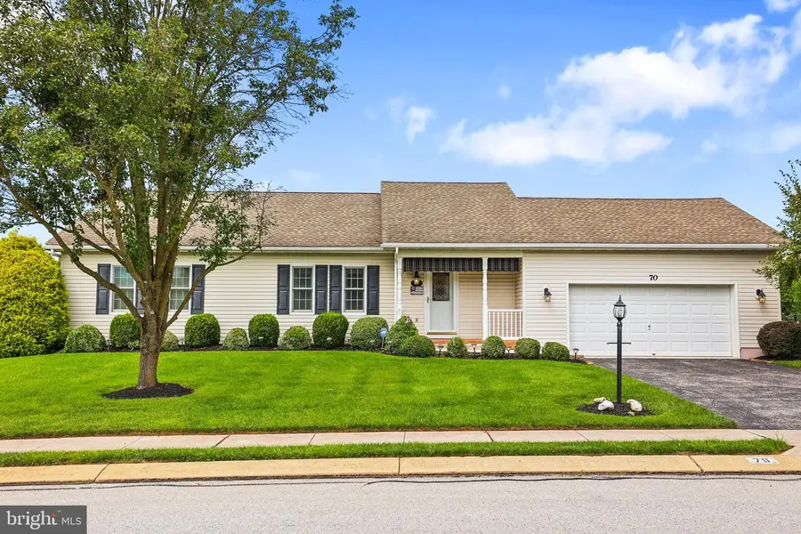70 Kevin Dr, New Oxford, PA 17350 - #3