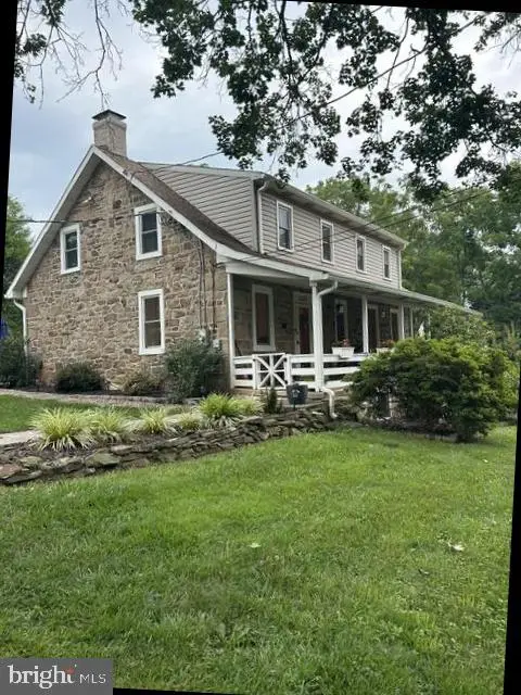 450 Kohler School Rd, NEW OXFORD, PA 17350