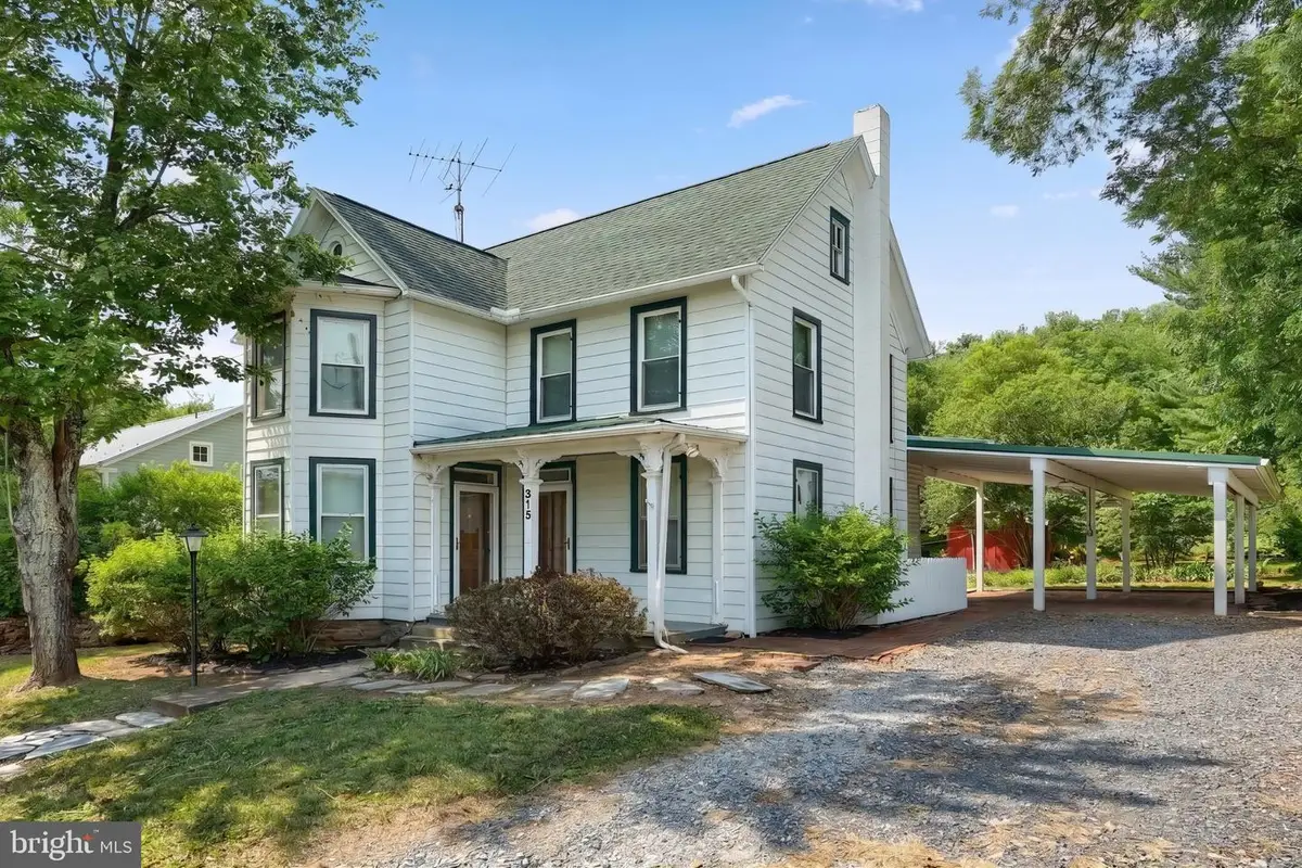 315 High St, Cashtown, PA 17310 - #1