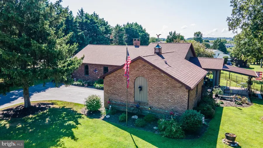 380 Mcsherry Woods Dr, Littlestown, PA 17340 - #2