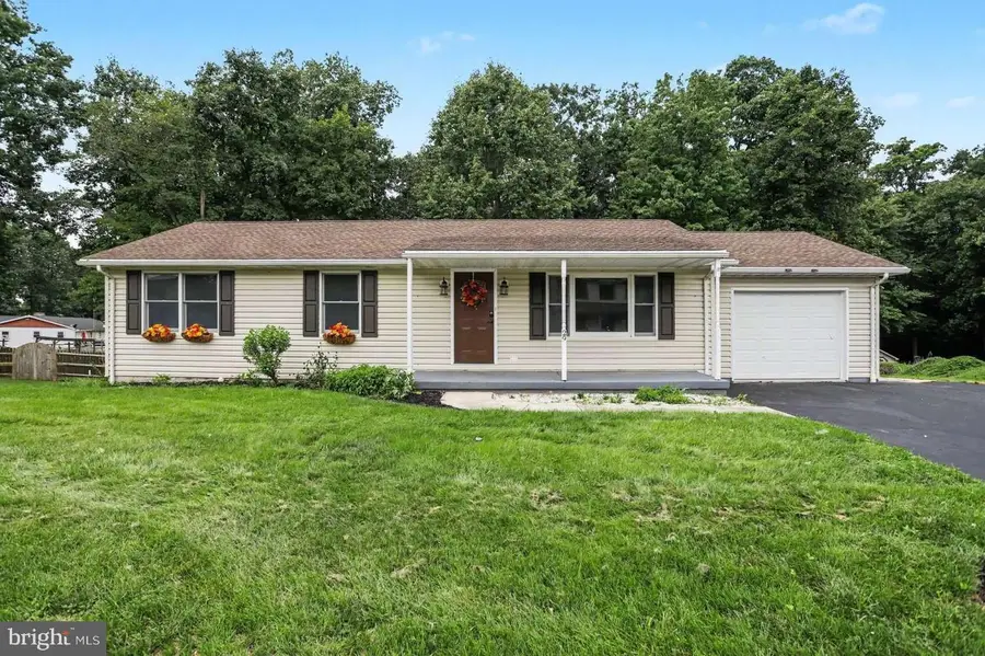 29 Chinkapin Dr, New Oxford, PA 17350 - #2