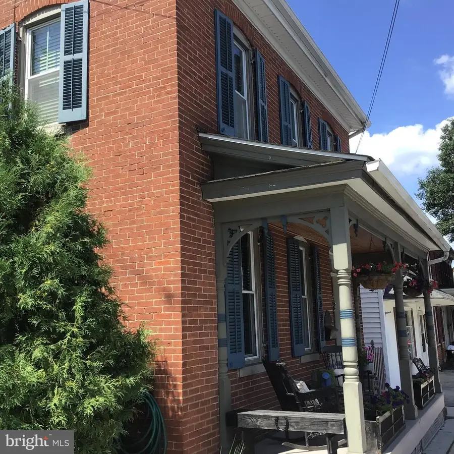 13 Hanover Street, New Oxford, PA 17350 - #2