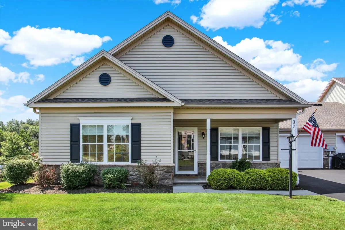 37 Ivy Ln, Gettysburg, PA 17325 - #1
