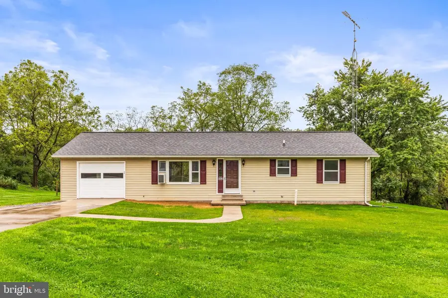 542 South Ave, East Berlin, PA 17316 - #2