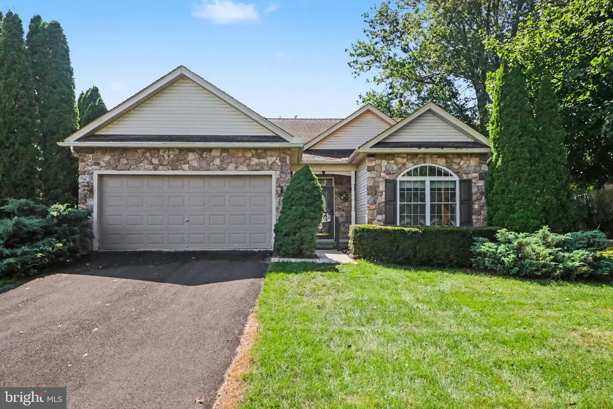 601 Grant Dr, Gettysburg, PA 17325 - #1