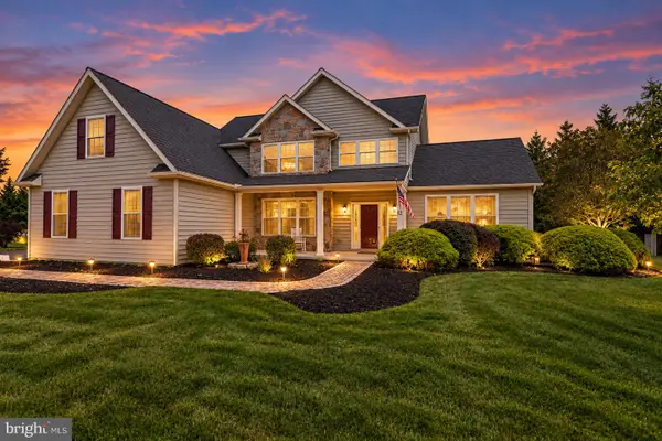 12 E Summit Dr, LITTLESTOWN, PA 17340