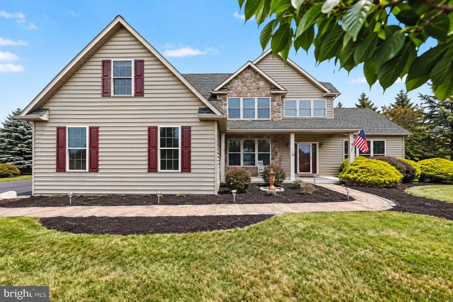 12 E Summit Dr, Littlestown, PA 17340 - #3