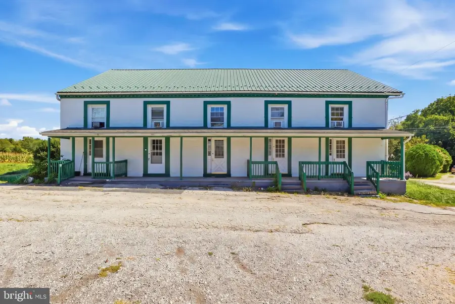 1099 Irishtown Rd, New Oxford, PA 17350 - #2