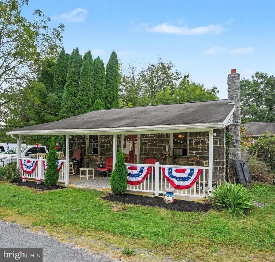 160 Clapsaddle Rd, Gettysburg, PA 17325 - #2