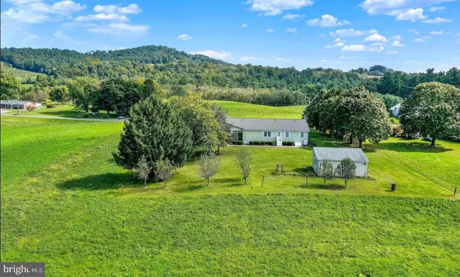424 Ground Oak Church Rd, Gardners, PA 17324 - #2