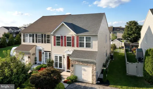 286 Maple Dr, HANOVER, PA 17331