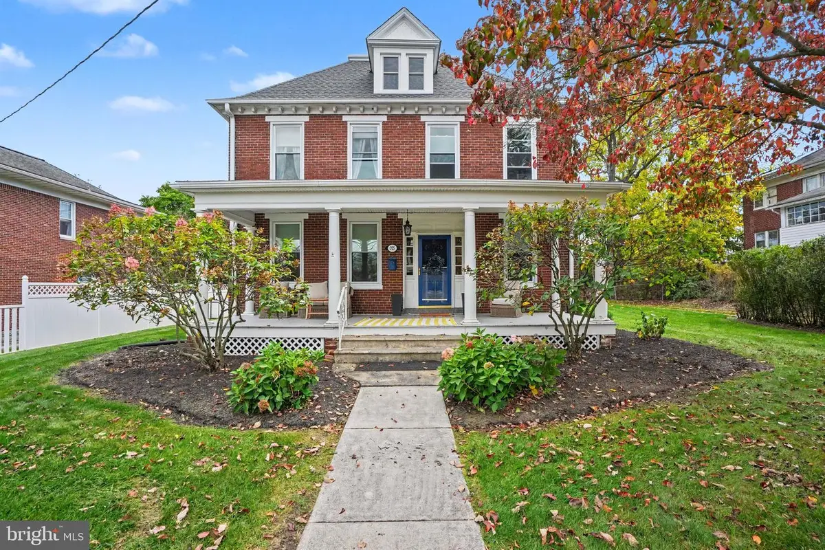 325 Hanover St, Gettysburg, PA 17325 - #1