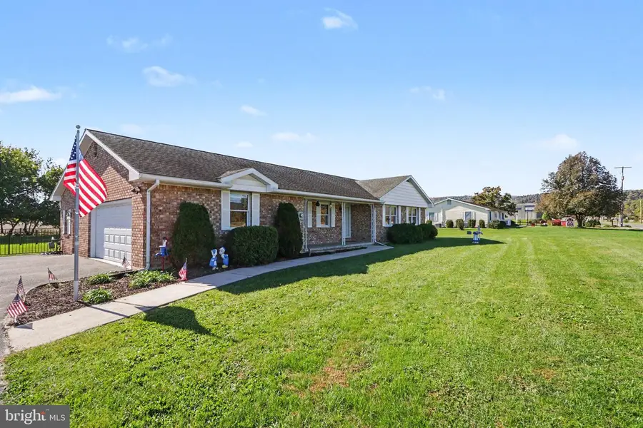 60 N Miller St, Fairfield, PA 17320 - #2