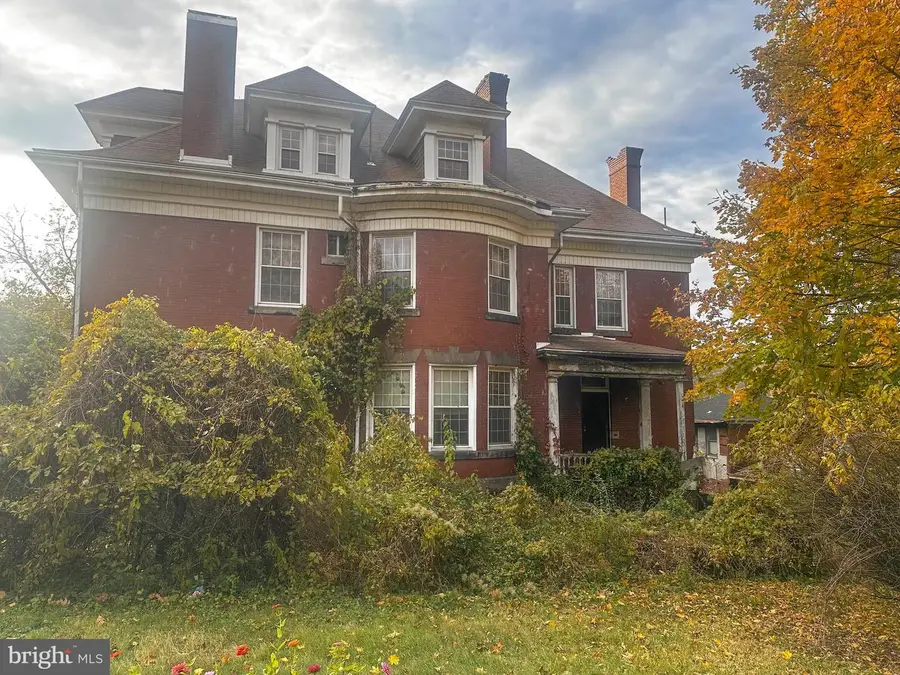 611 Shaw Ave, McKeesport, PA 15132 - Image #2