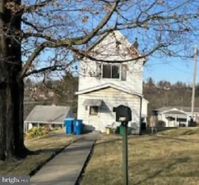 618 Beaver Ave, Turtle Creek, PA 15145 - Image #1