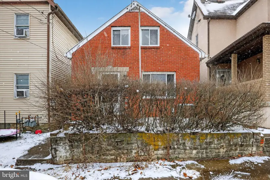 317 25th St, McKeesport, PA 15132 - Image #2
