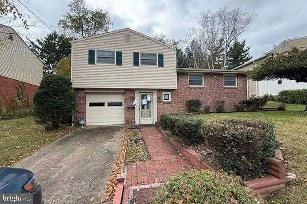 4913 Havana St, Pittsburgh, PA 15239 - #1