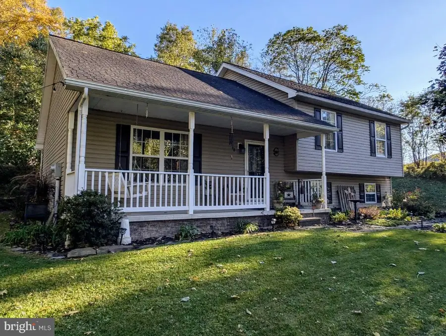 48 W 3rd St, Everett, PA 15537 - Image #2