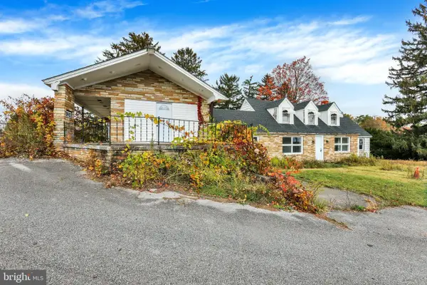 664 Breezewood S, BREEZEWOOD, PA 15533