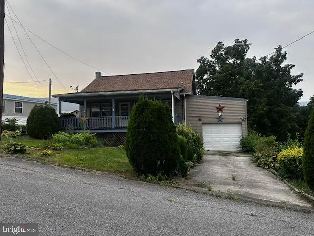 303 16th St, Saxton, PA 16678 - Image #1