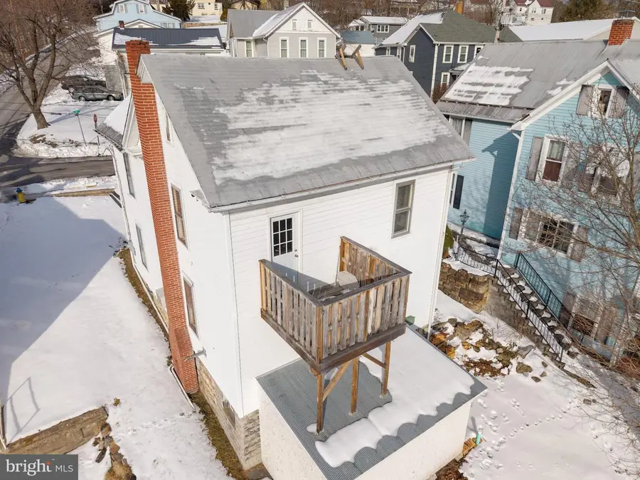 130 E 1st St, Everett, PA 15537 - #3