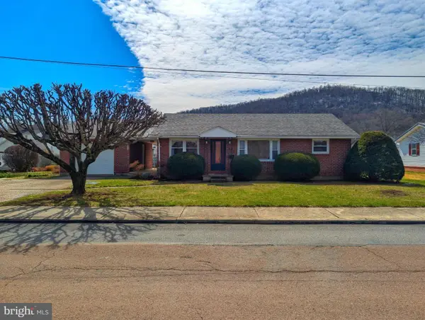 237 Water St, HYNDMAN, PA 15545