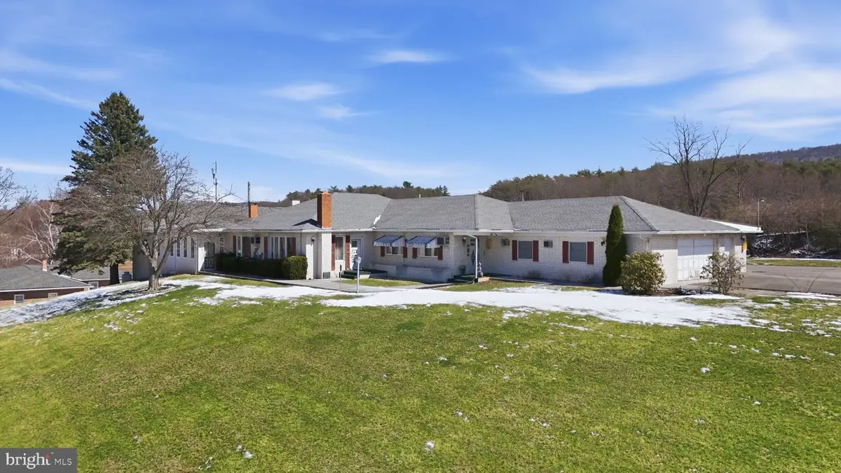 501 Breezewood Rd S, Breezewood, PA 15533 - #1