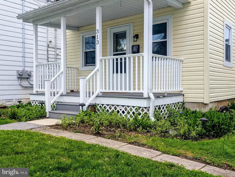 313 E Penn St, Bedford, PA 15522 - #2
