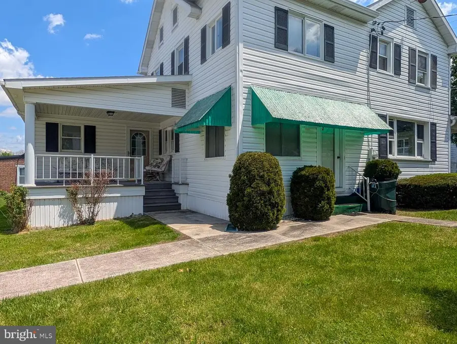601 16th St, Saxton, PA 16678 - #3