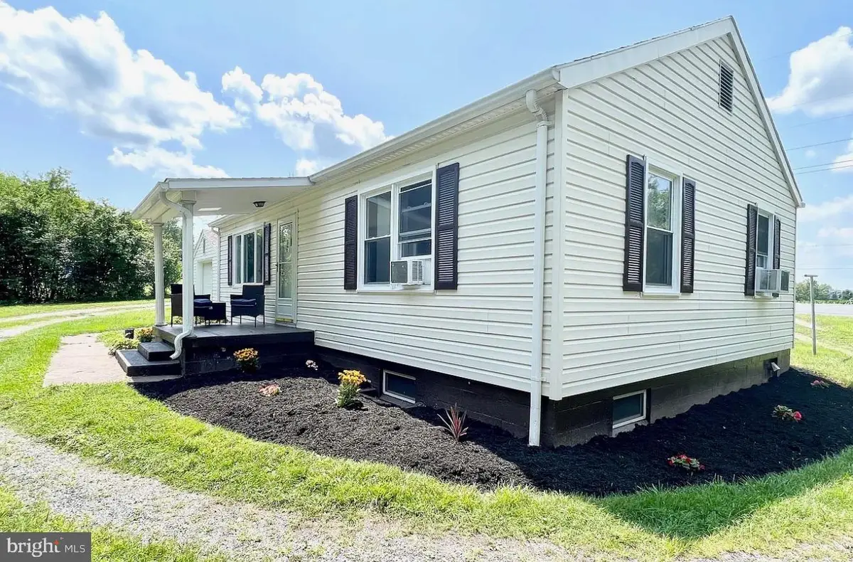 123 Firehouse Rd, Breezewood, PA 15533 - #1