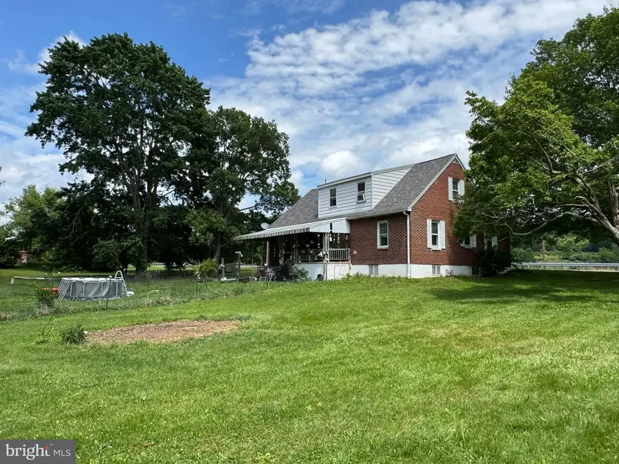 2165 Bedford Valley Rd, Bedford, PA 15522 - #2