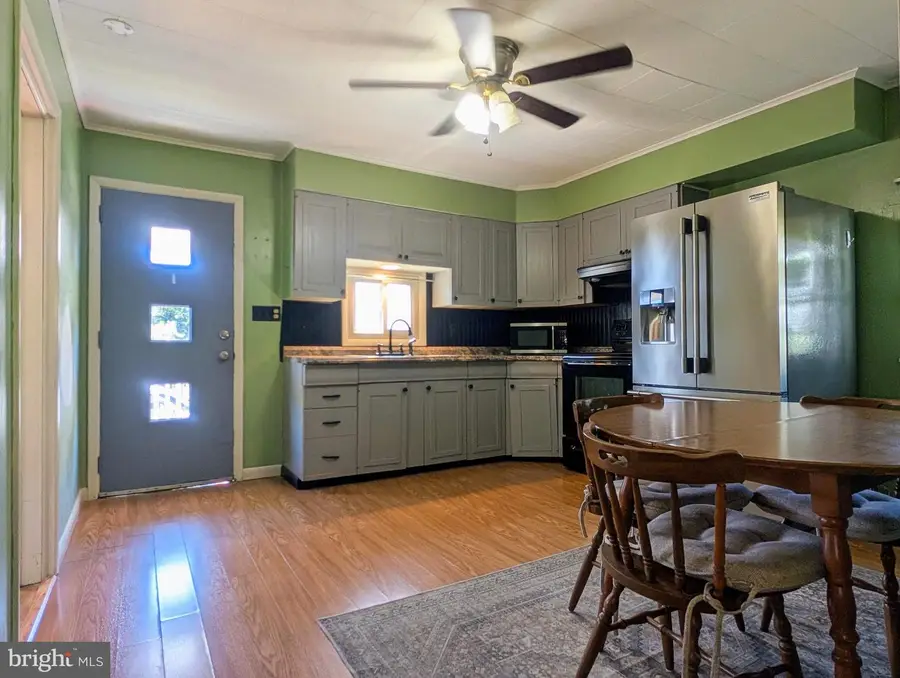 423 Hollars Ext, Everett, PA 15537 - #3