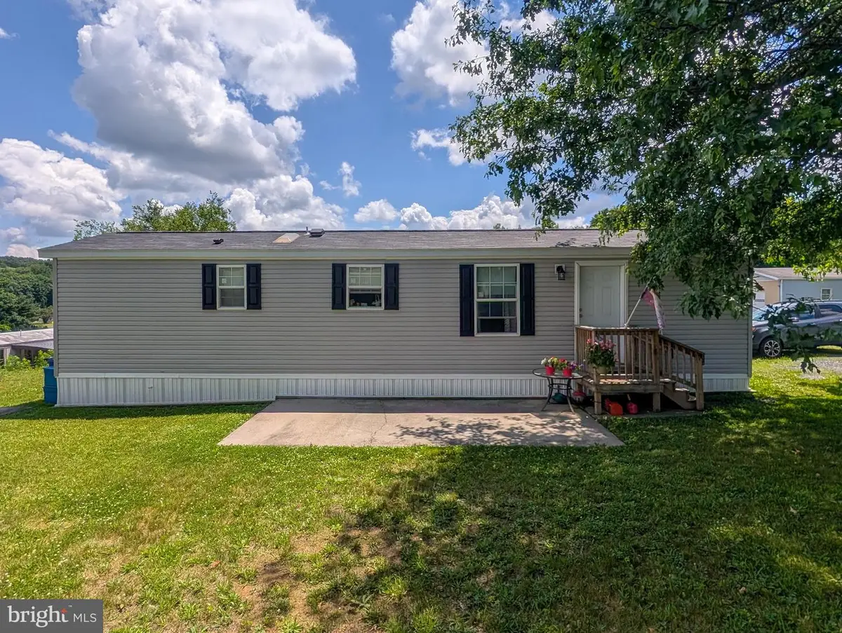 210 Chestnut St, New Paris, PA 15554 - #1