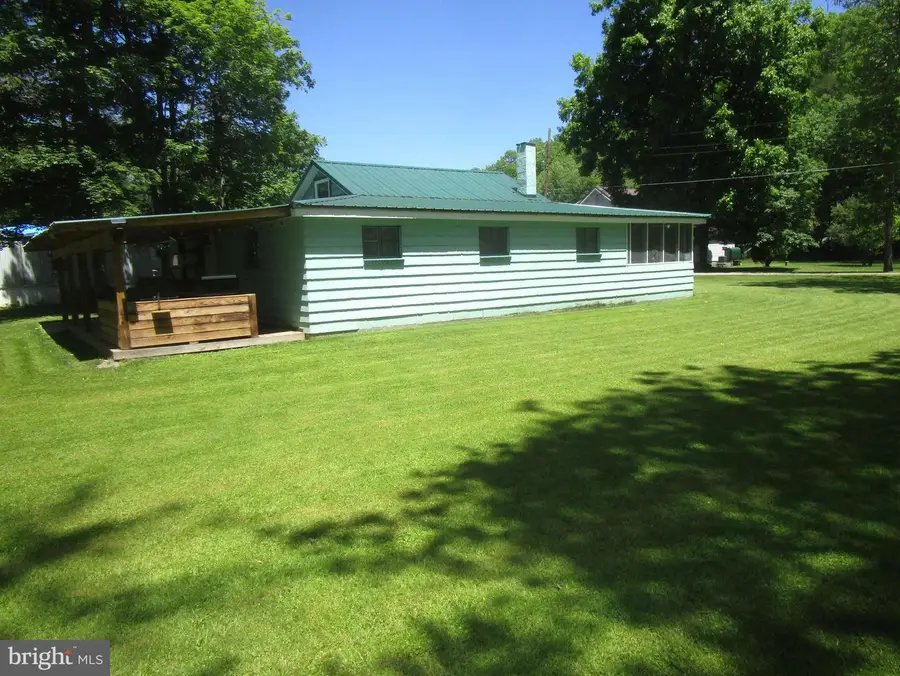 215 First St, New Paris, PA 15554 - #3
