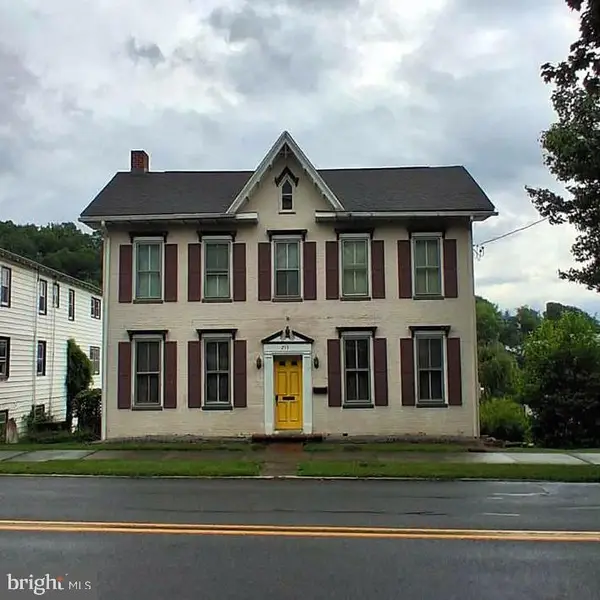 215 N Spring St, EVERETT, PA 15537