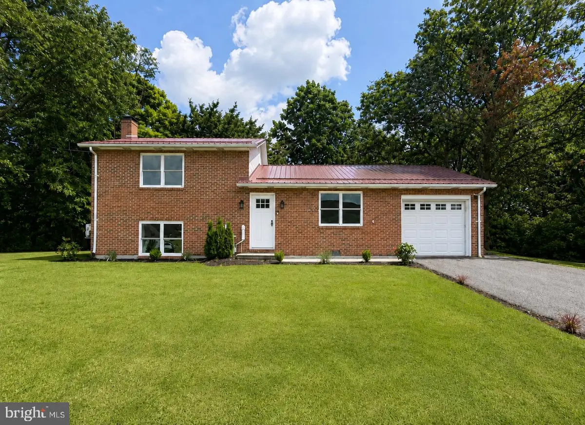 2242 Hyndman Rd, Hyndman, PA 15545 - #1
