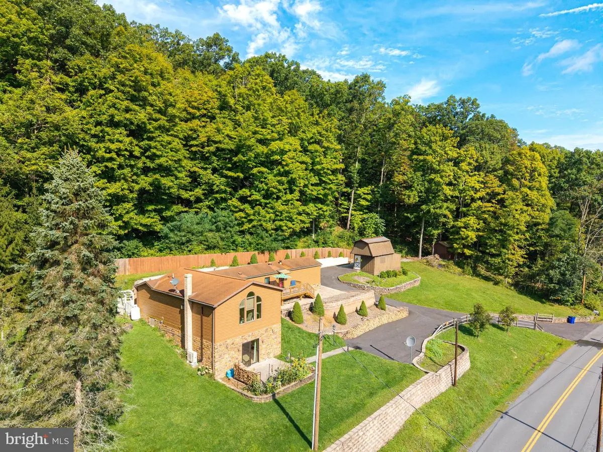 5869 Milligans Cove Rd, Manns Choice, PA 15550 - #1