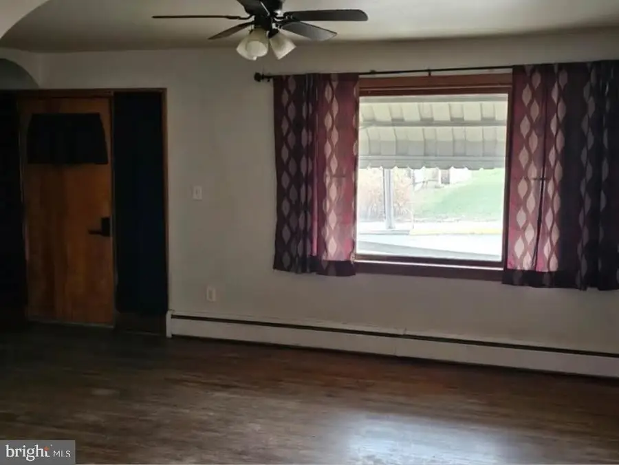 434 W Pitt St, Bedford, PA 15522 - #3
