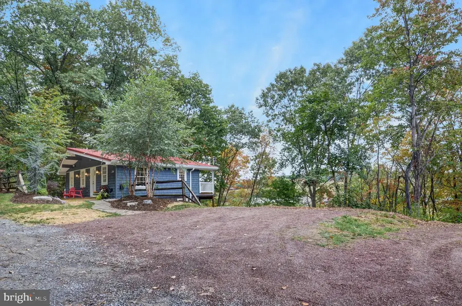 314 Mt View Ln, Lenhartsville, PA 19534 - Image #2