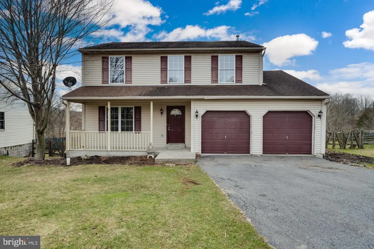 326 Dogwood Ln, Womelsdorf, PA 19567 - Image #1