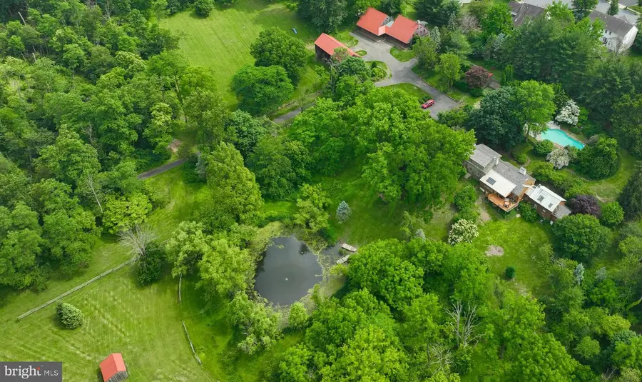 705 Schoffers Rd, Reading, PA 19606 - Image #2