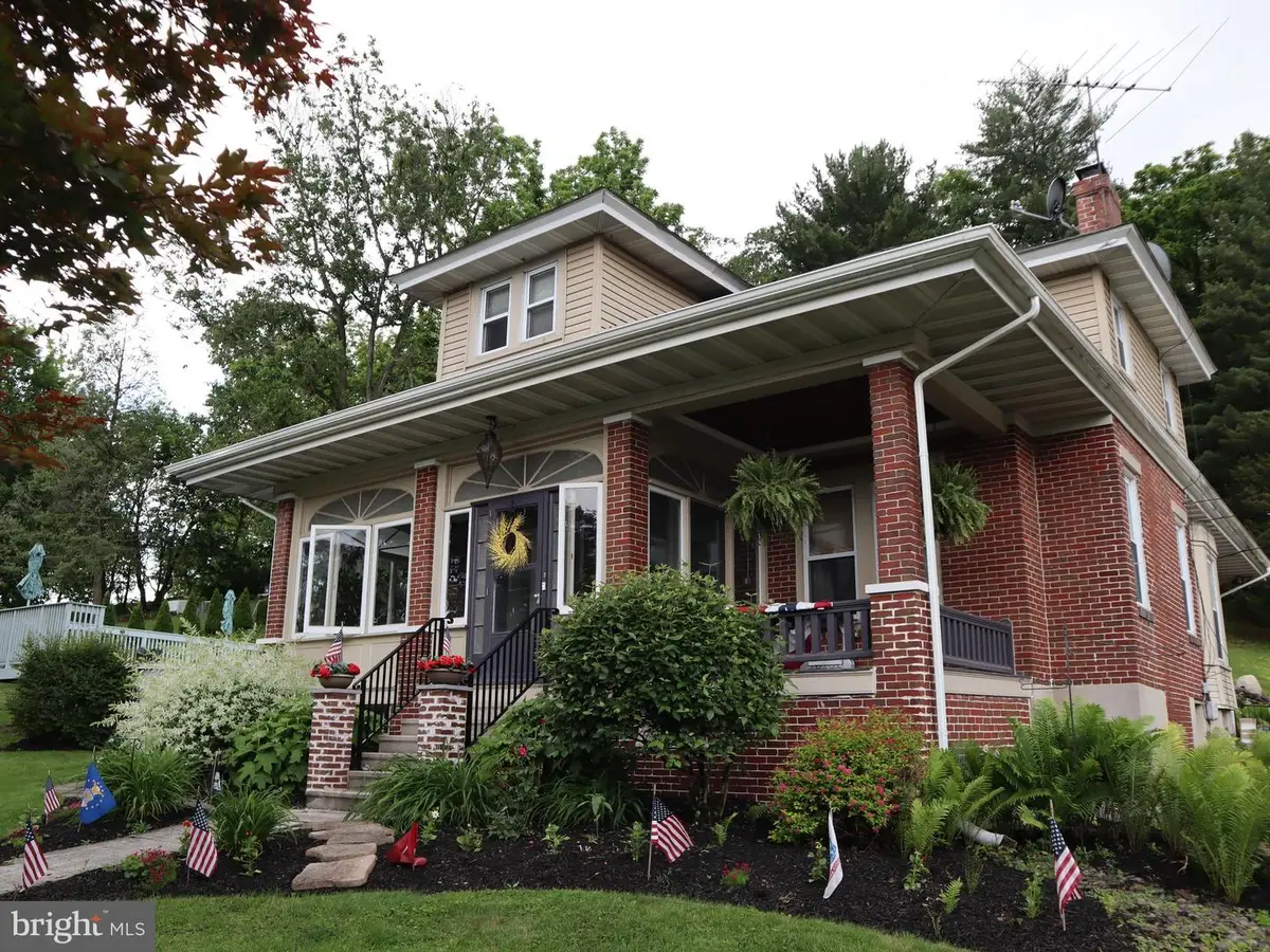 731 W Main St, Leesport, PA 19533 - Image #1