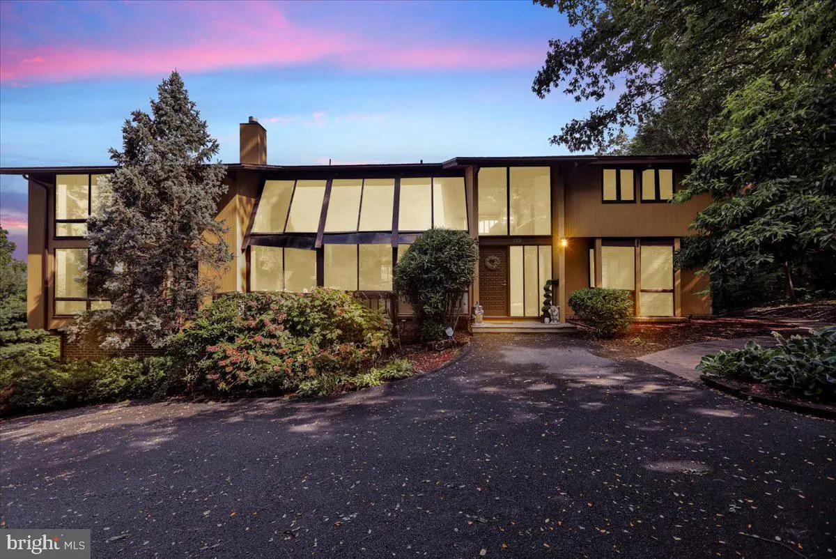 125 Grandview Blvd, Reading, PA 19609 - Image #1