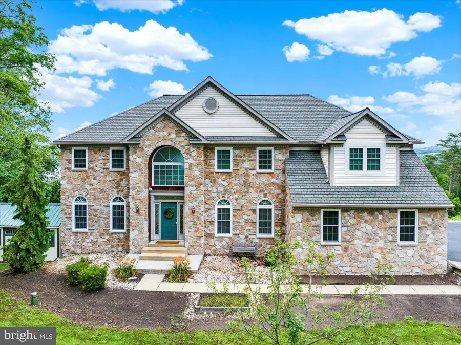 465 Rebers Bridge Rd, Reading, PA 19608 - Image #2