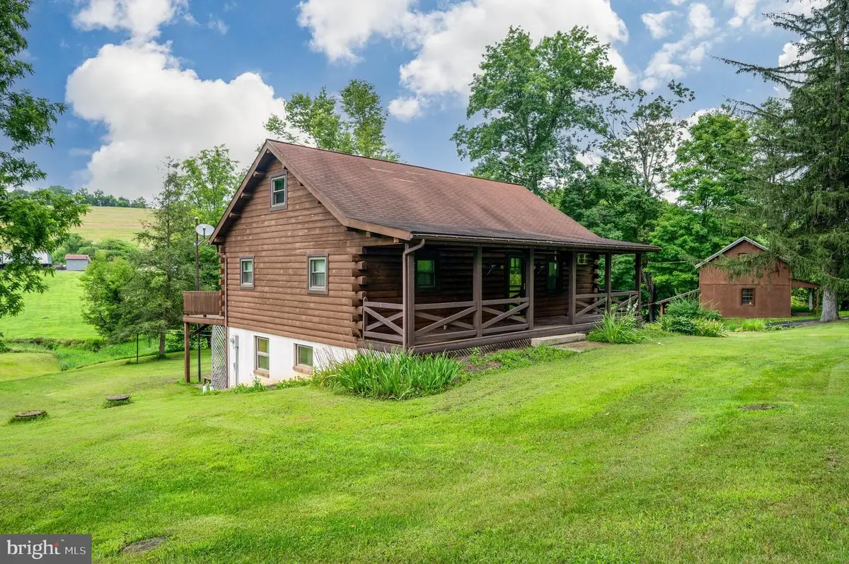 24 Forge Rd, Womelsdorf, PA 19567 - Image #1